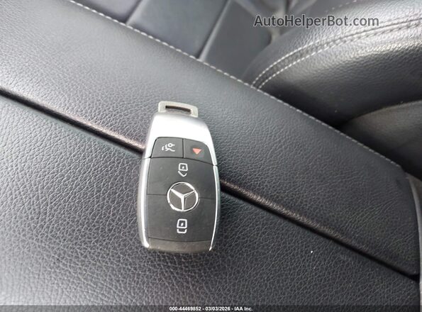 55SWF8DB3KU310746 2019 MERCEDES-BENZ C-CLASS White წინა პანელის ხედი