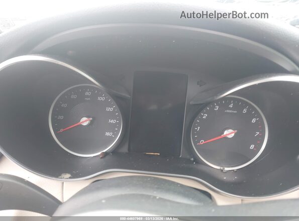 55SWF8EB0KU300349 2019 MERCEDES-BENZ C-CLASS White Vista de los asientos traseros