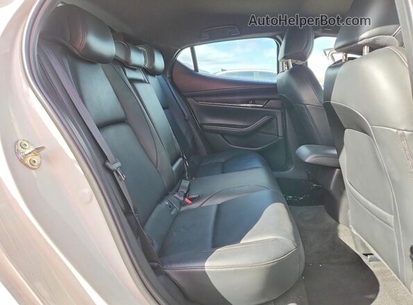 JM1BPAMM5K1118615 2019 MAZDA 3 White უკანა სალონის ხედი