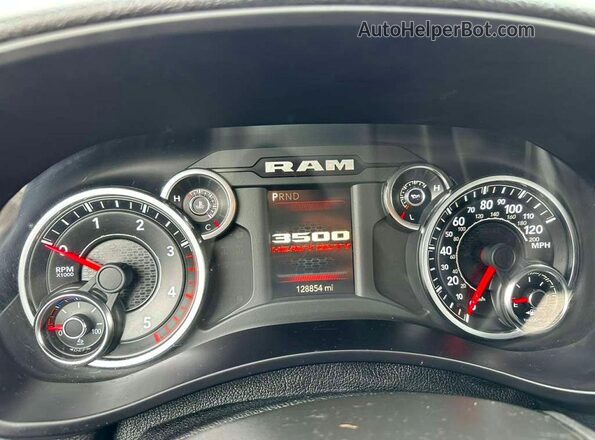 3C7WRTCL6NG277362 2022 RAM 3500 Black Widok z tyłu