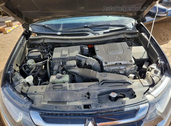 JA4J24A55JZ045135 2018 MITSUBISHI OUTLANDER Черный Вид подкапотного пространства