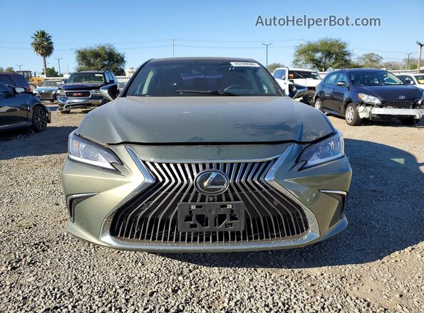 58AB21B13KU004297 2019 LEXUS ES Зеленый Вид спереди