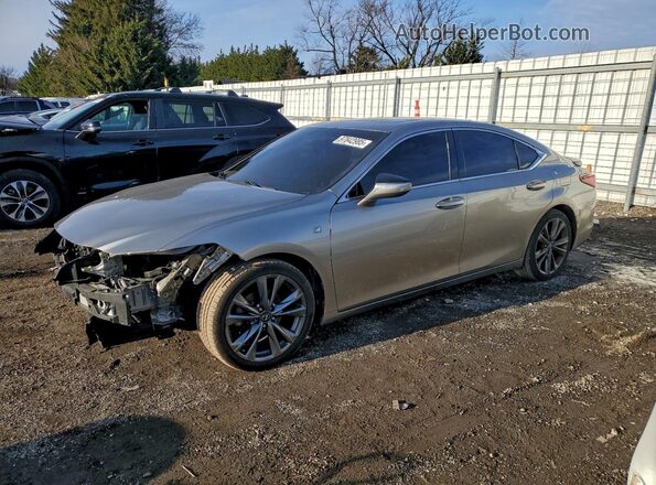 58ABZ1B14KU033576 2019 LEXUS ES Silver Առջևի ձախ երեք քառորդ տեսարան