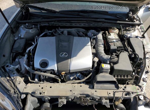 58ABZ1B19KU002419 2019 LEXUS ES Серебряный Вид задней части салона
