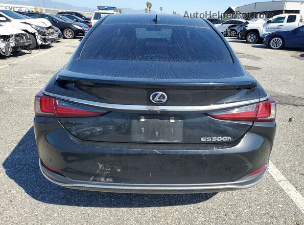 58AD21B10LU010813 2020 LEXUS ES Черный Вид сзади