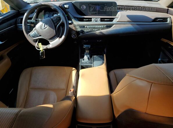 58AD21B10LU010813 2020 LEXUS ES Черный Вид панели приборов