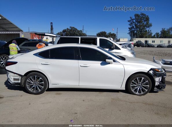 58AD21B12LU006830 2020 LEXUS ES 300H Белый Панорамный вид салона 360°