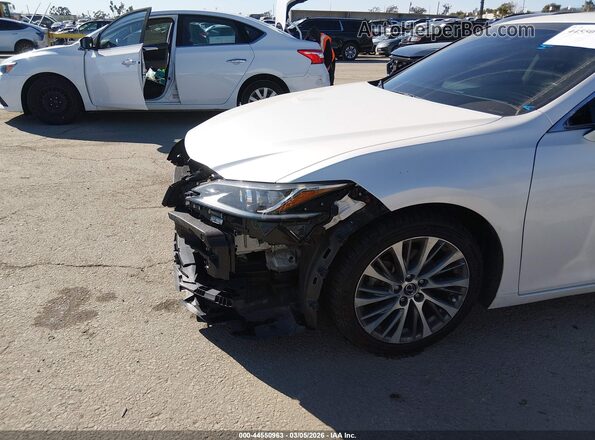 58AD21B12LU006830 2020 LEXUS ES 300H Белый 