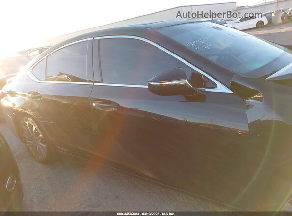 58AD21B12LU009985 2020 LEXUS ES 300H Черный Вид задней части салона