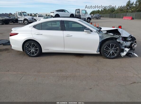 58ADA1C17NU014264 2022 LEXUS ES 300H Белый Панорамный вид салона 360°
