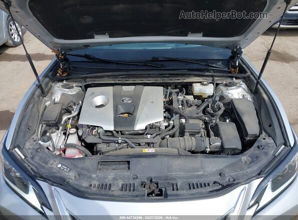 58ADA1C19MU005497 2021 LEXUS ES 300H Silver Rear view