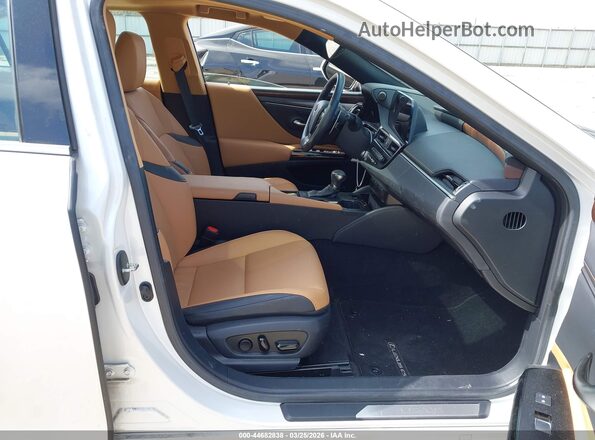 58ADZ1B10PU154623 2023 LEXUS ES 350 Белый Вид салона спереди