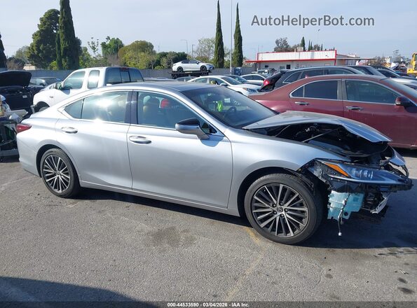 58ADZ1B16PU146154 2023 LEXUS ES 350 Silver Widok wnętrza z tyłu