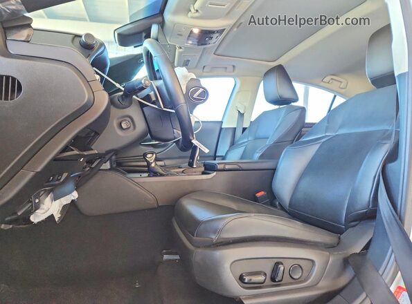 58ADZ1B17LU079235 2020 LEXUS ES White Vista interior delantera