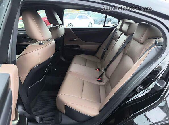 58ADZ1B18RU170765 2024 LEXUS ES Черный Вид задней части салона