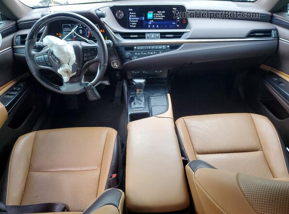 58ADZ1B19LU067877 2020 LEXUS ES Серый Вид панели приборов