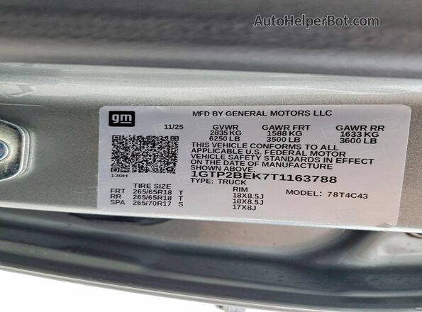 1GTP2BEK7T1163788 2026 GMC CANYON Gray Widok wnętrza 360 stopni