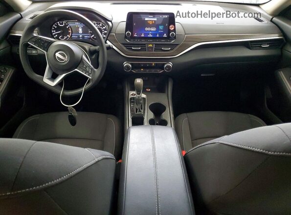 1N4BL4DV6SN399800 2025 NISSAN ALTIMA Белый Вид панели приборов