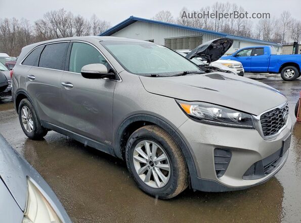 5XYPGDA51KG521656 2019 KIA SORENTO Серебряный Вид спереди