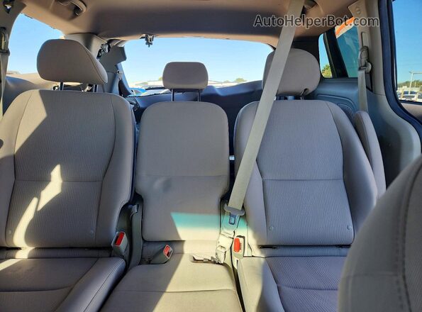KNDMB5C1XK6549766 2019 KIA SEDONA White Вид задньої частини салону