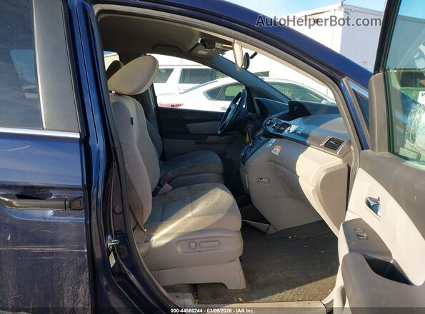 5FNRL5H24HB017088 2017 HONDA ODYSSEY Синий Вид салона спереди