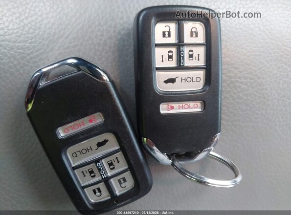 5FNRL5H62HB020798 2017 HONDA ODYSSEY Blue Вид панелі приладів