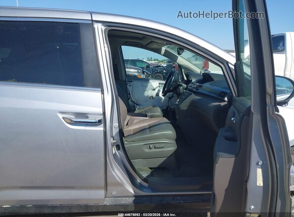 5FNRL5H64HB021127 2017 HONDA ODYSSEY Gray Vista interior delantera