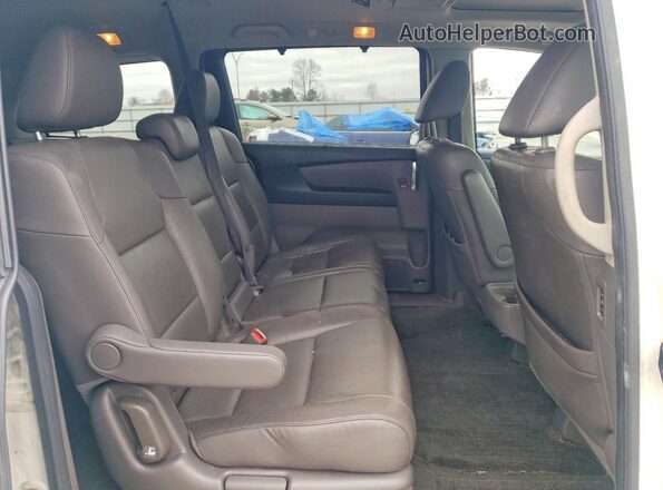 5FNRL5H67HB013393 2017 HONDA ODYSSEY Белый Вид задней части салона