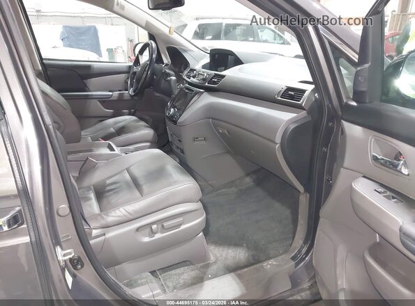 5FNRL5H97GB091679 2016 HONDA ODYSSEY Gray Front interior view