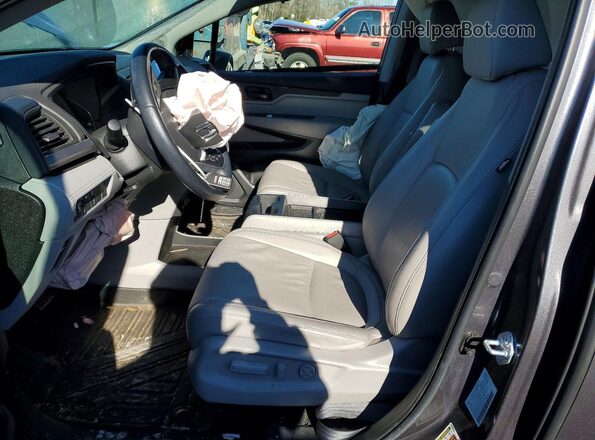 5FNRL6H60PB035563 2023 HONDA ODYSSEY Серый Вид салона спереди