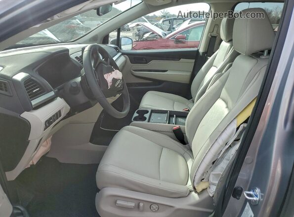 5FNRL6H65TB020566 2026 HONDA ODYSSEY Серебряный Вид салона спереди