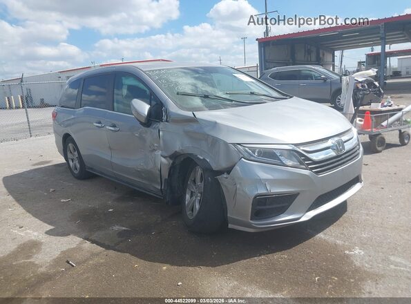 5FNRL6H71JB027858 2018 HONDA ODYSSEY Silver Przód prawy