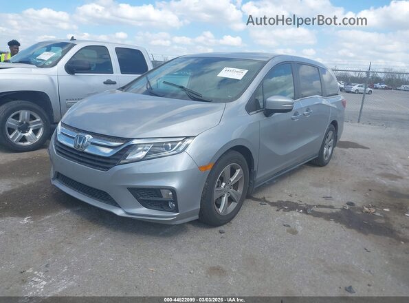5FNRL6H71JB027858 2018 HONDA ODYSSEY Silver Przód lewy