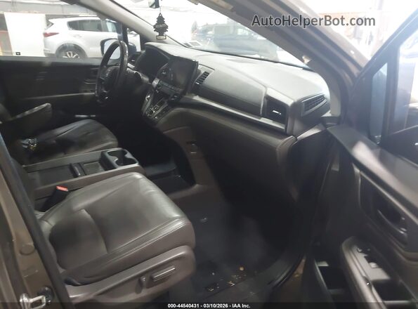 5FNRL6H72LB068809 2020 HONDA ODYSSEY Серый Вид салона спереди