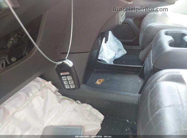 5FNRL6H75JB077226 2018 HONDA ODYSSEY Beige Vista del salpicadero