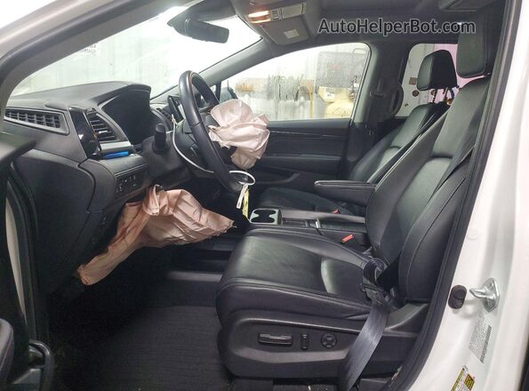 5FNRL6H80PB044491 2023 HONDA ODYSSEY Белый Вид салона спереди