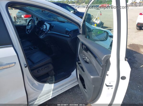 5FNRL6H83RB028370 2024 HONDA ODYSSEY Белый Вид салона спереди