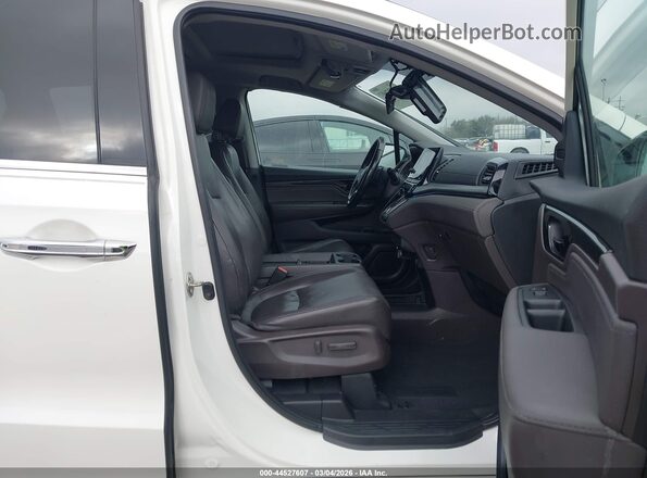 5FNRL6H90KB003666 2019 HONDA ODYSSEY Белый Вид салона спереди