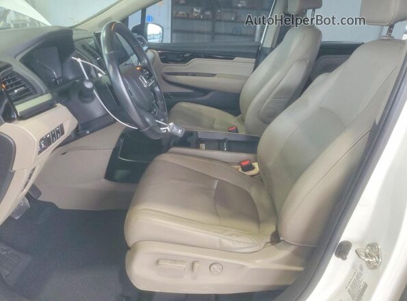 5FNRL6H93KB056152 2019 HONDA ODYSSEY Белый Вид салона спереди