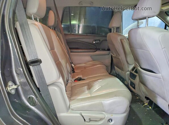 5FNYF5H40KB015365 2019 HONDA PILOT Gray Widok wnętrza z tyłu