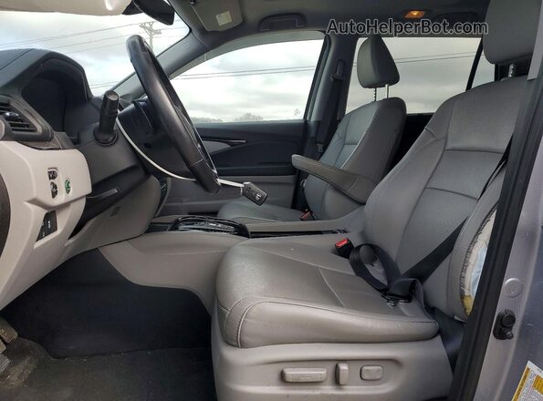 5FNYF6H09KB049159 2019 HONDA PILOT Серебряный Вид салона спереди