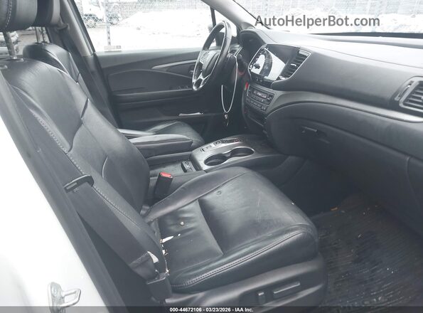 5FNYF6H2XMB008950 2021 HONDA PILOT Белый Вид салона спереди