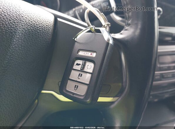 5FNYF6H43KB031338 2019 HONDA PILOT Белый Вид панели приборов