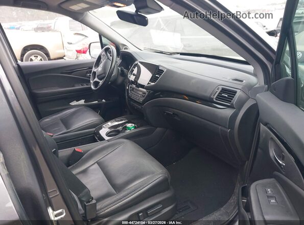 5FNYF6H63LB014056 2020 HONDA PILOT Серый Вид салона спереди