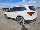 2017 Honda Pilot Touring Белый vin: 5FNYF6H97HB068929