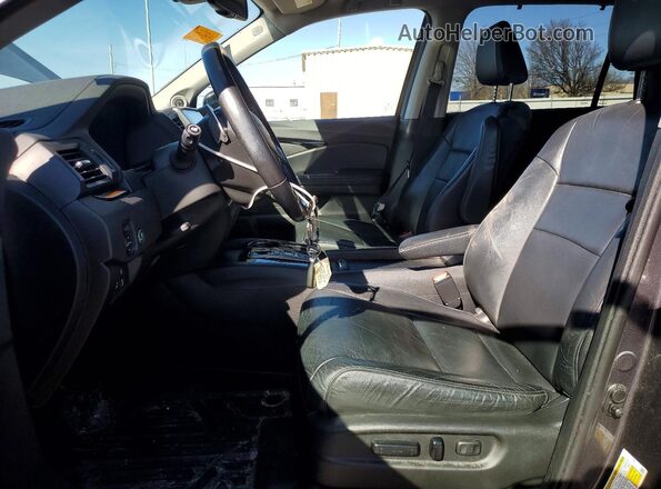5FNYF6H97JB048959 2018 HONDA PILOT Gray Widok wnętrza z przodu