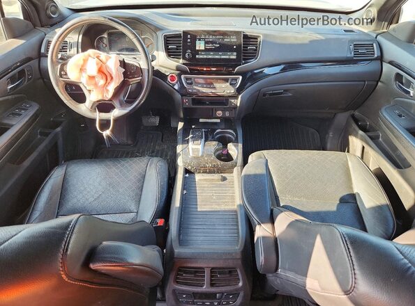 5FNYF8H07KB015717 2019 HONDA PASSPORT Угольный Вид панели приборов