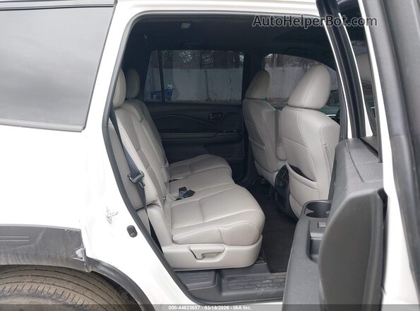 5FNYF8H53PB024286 2023 HONDA PASSPORT White Vista de la etiqueta del VIN