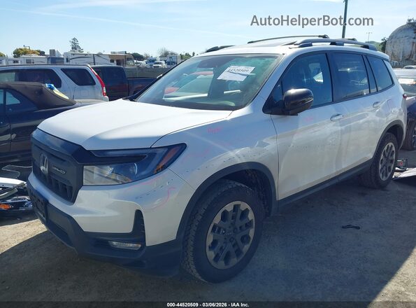 5FNYF8H6XRB019386 2024 HONDA PASSPORT Белый Передняя левая четверть