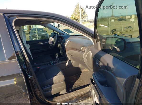5FPYK3F10HB019022 2017 HONDA RIDGELINE Black Front interior view